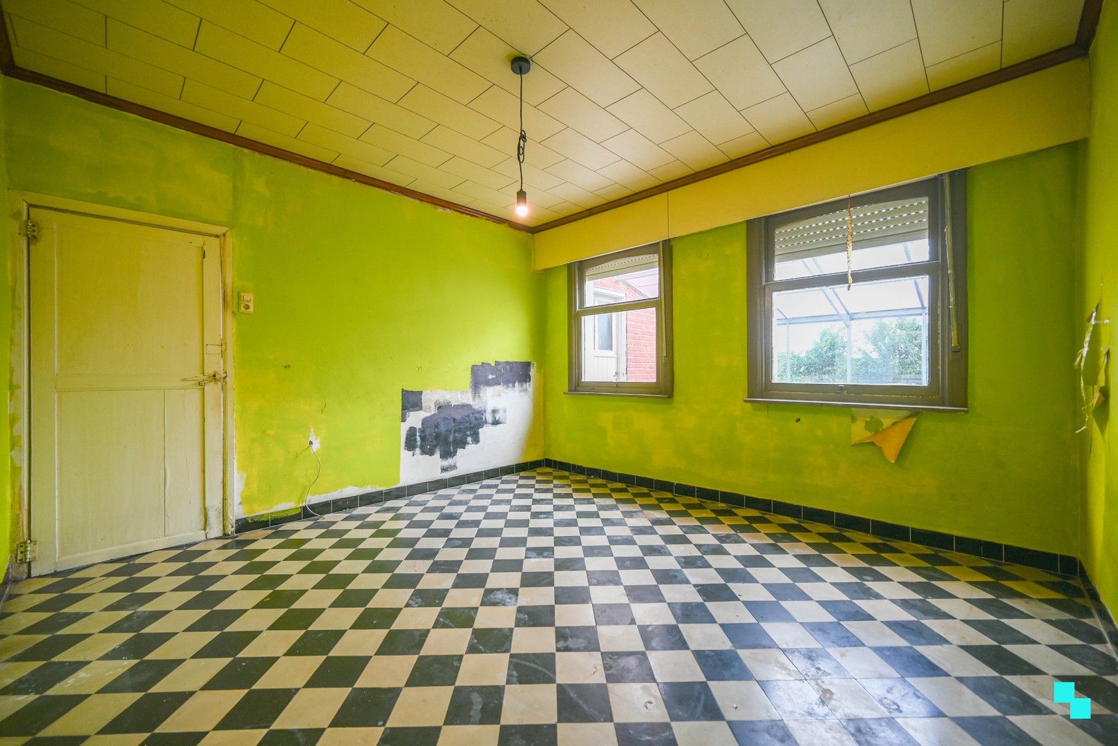 Landelijk gelegen, te renoveren woning op 1.767m² perceel foto 13