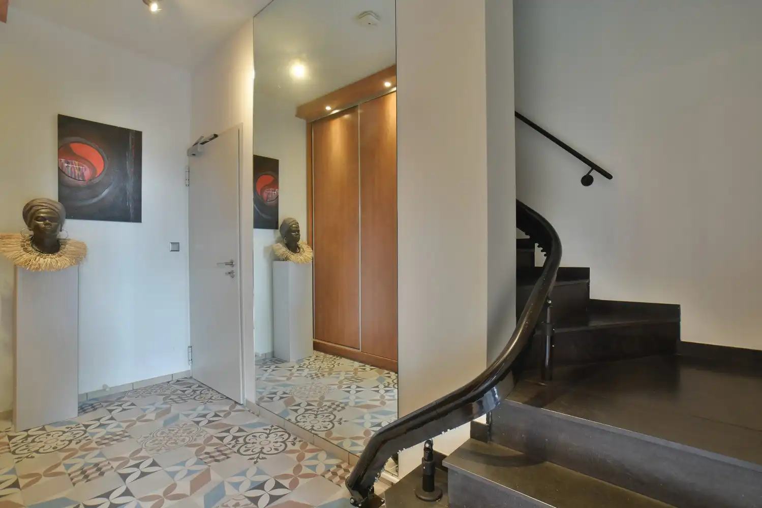 Modern, instapklaar appartement (194 m²) met 3 slaapkamers, 2 badkamers, een dubbele garage en riante kelder foto 22