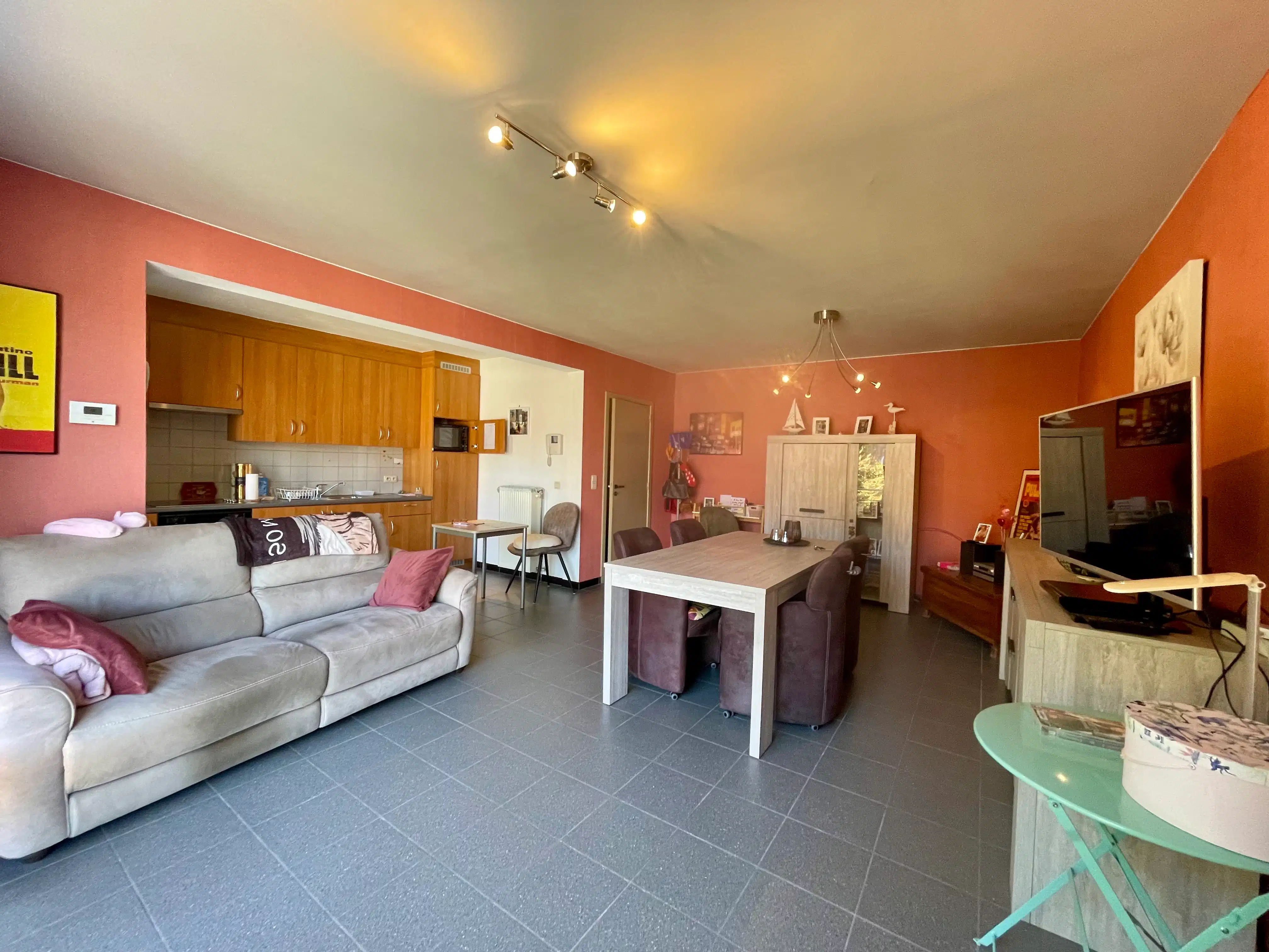 Centraal gelegen 1-slaapkamer appartement te Mariakerke foto 5
