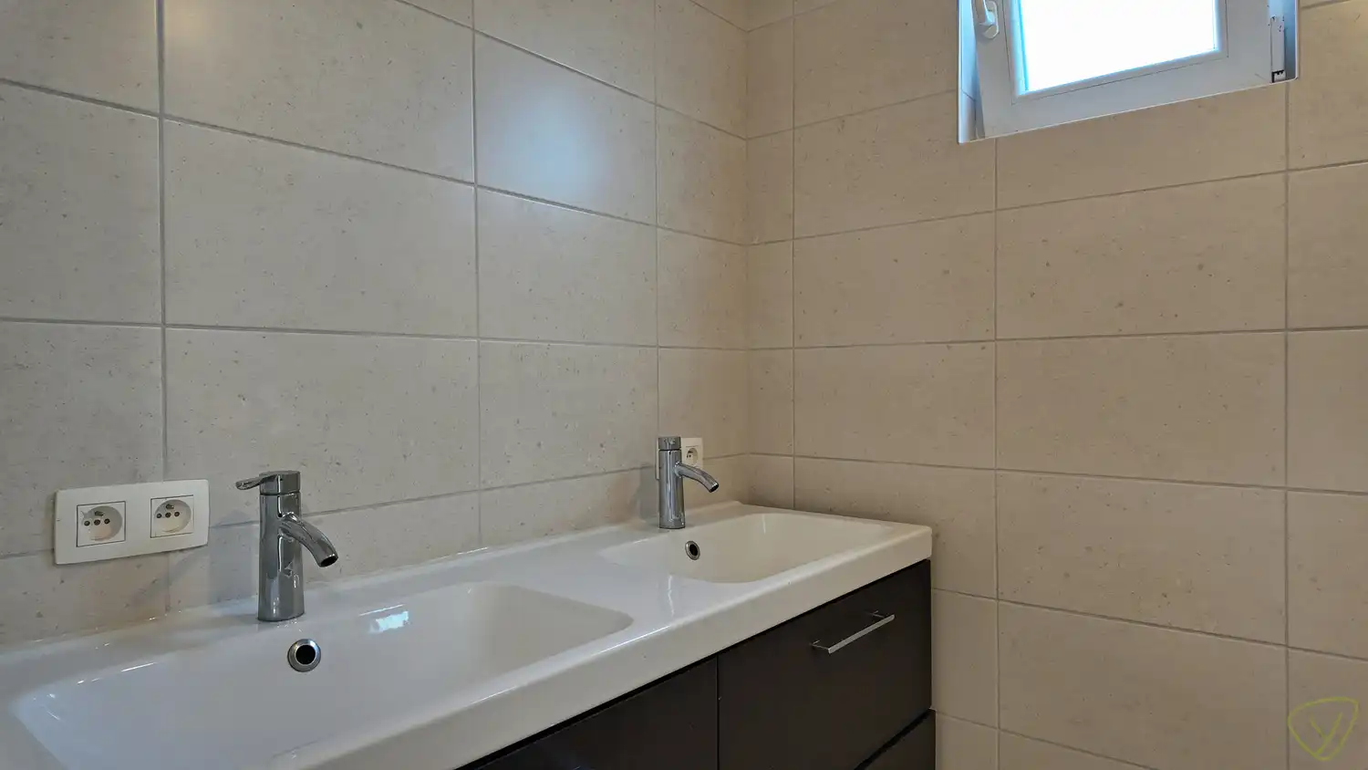 Volledig vernieuwde woning met luxueuze afwerking in Gentweg, Lembeke! foto 11