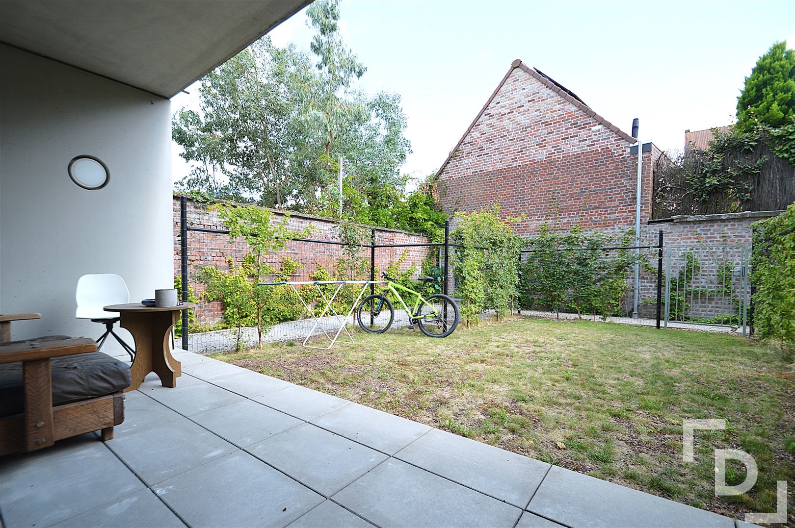 Gelijkvloers appartement met parkeerplaats foto 12