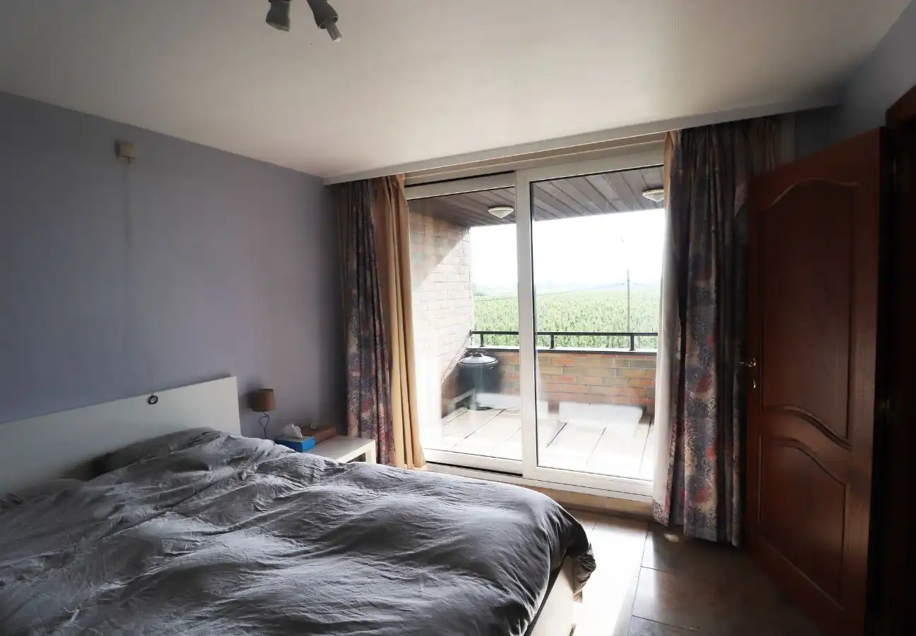 Zeer ruim appartement met verzicht foto 6