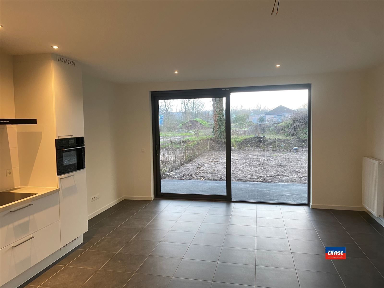 Gelijkvloersappartement met 1 slaapkamer, tuin en autostaanplaats foto 3
