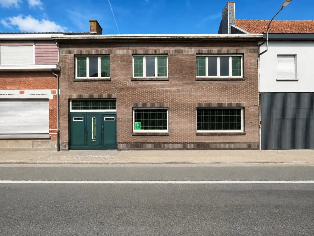 Hoofdfoto van de publicatie: Passendale – Ruime gezinswoning met 6 slaapkamers in het centrum