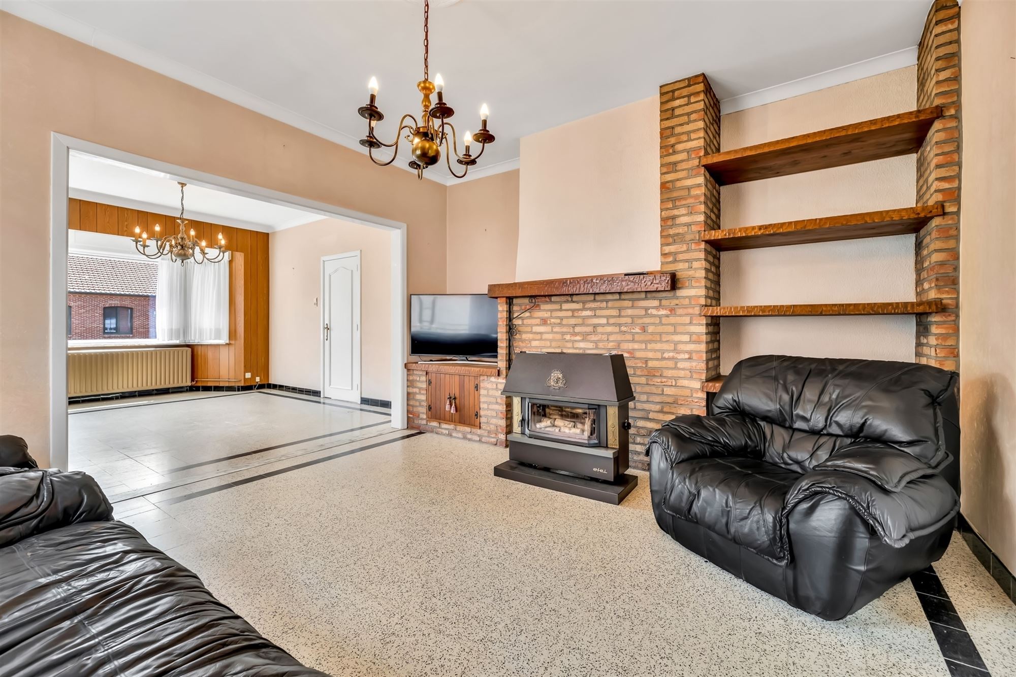 GEZELLIGE WONING MET 3 SLAAPKAMERS EN RUIME TUIN IN BERINGEN CENTRUM foto 5