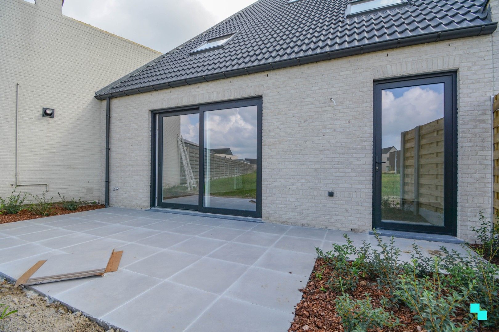 Verrassend ruime nieuwbouwwoning in centrum Aartrijke foto 26