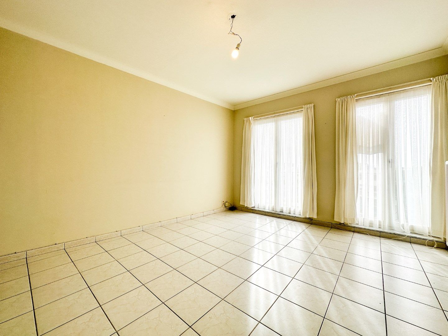 Lichtrijk en ruim appartement, 2 slpk, terras, Poperinge foto 9