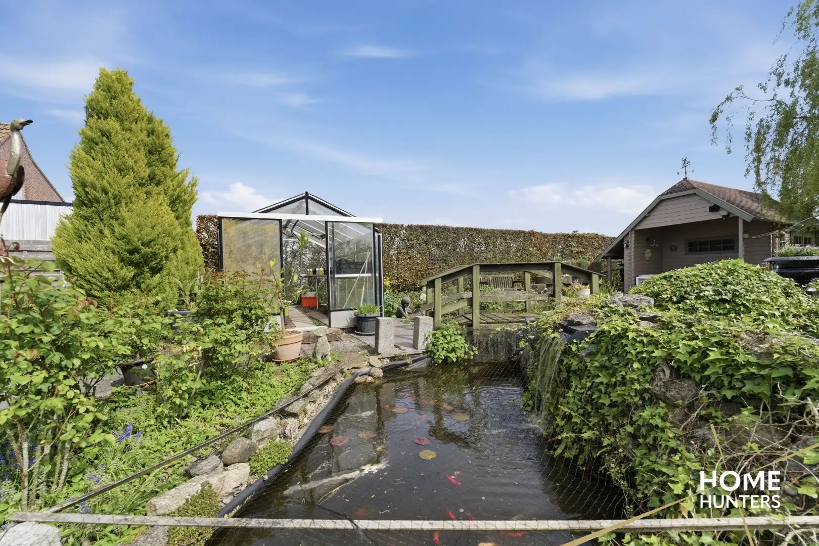 Instapklare villa met 5 slaapkamers, een ruime garage en een prachtige tuin te Dikkebus foto 30