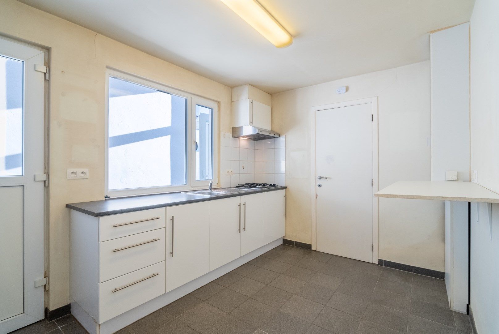 INSTAPKLARE WONING MET TUIN foto 6