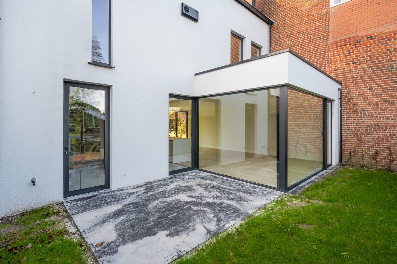 Instapklare nieuwbouwwoning met 4 slaapkamers, 2 badkamers en garage foto 11