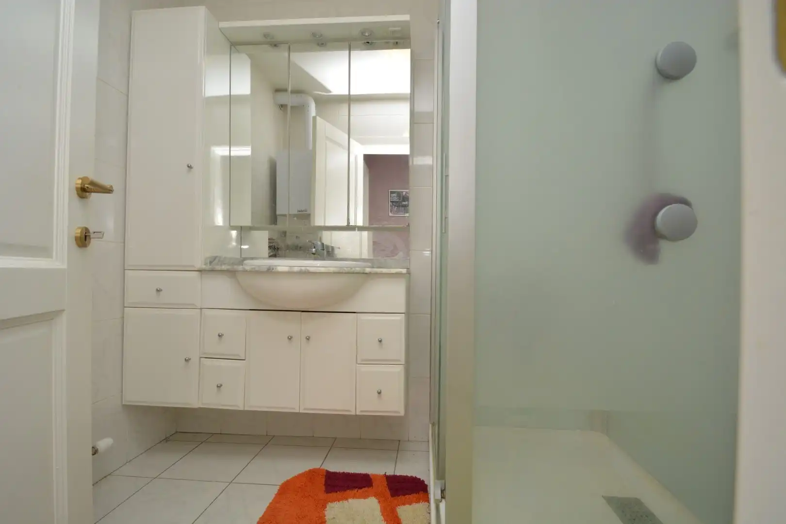 INSTAPKLAAR APP 1e vd  MET GARAGE TE HULSHOUT	 foto 11