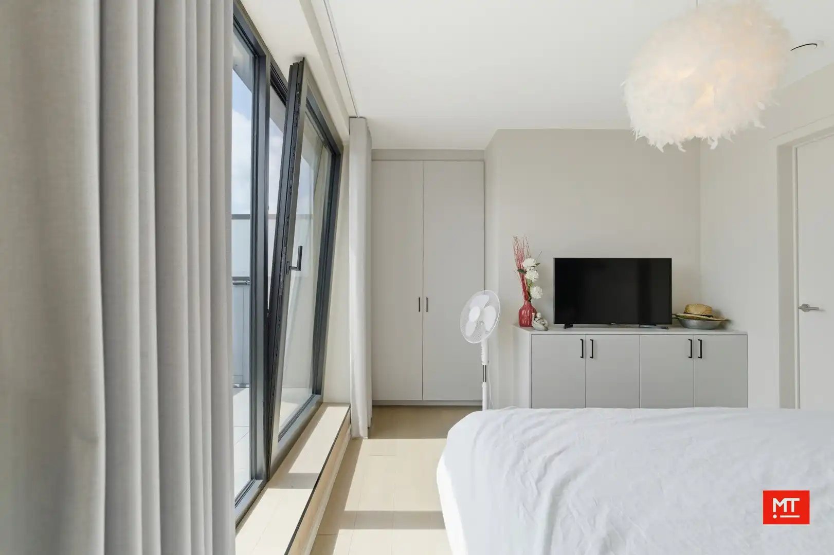 Modern, instapklaar appartement met 2 slpk en zonnig terras in centrum Zonnebeke foto 11