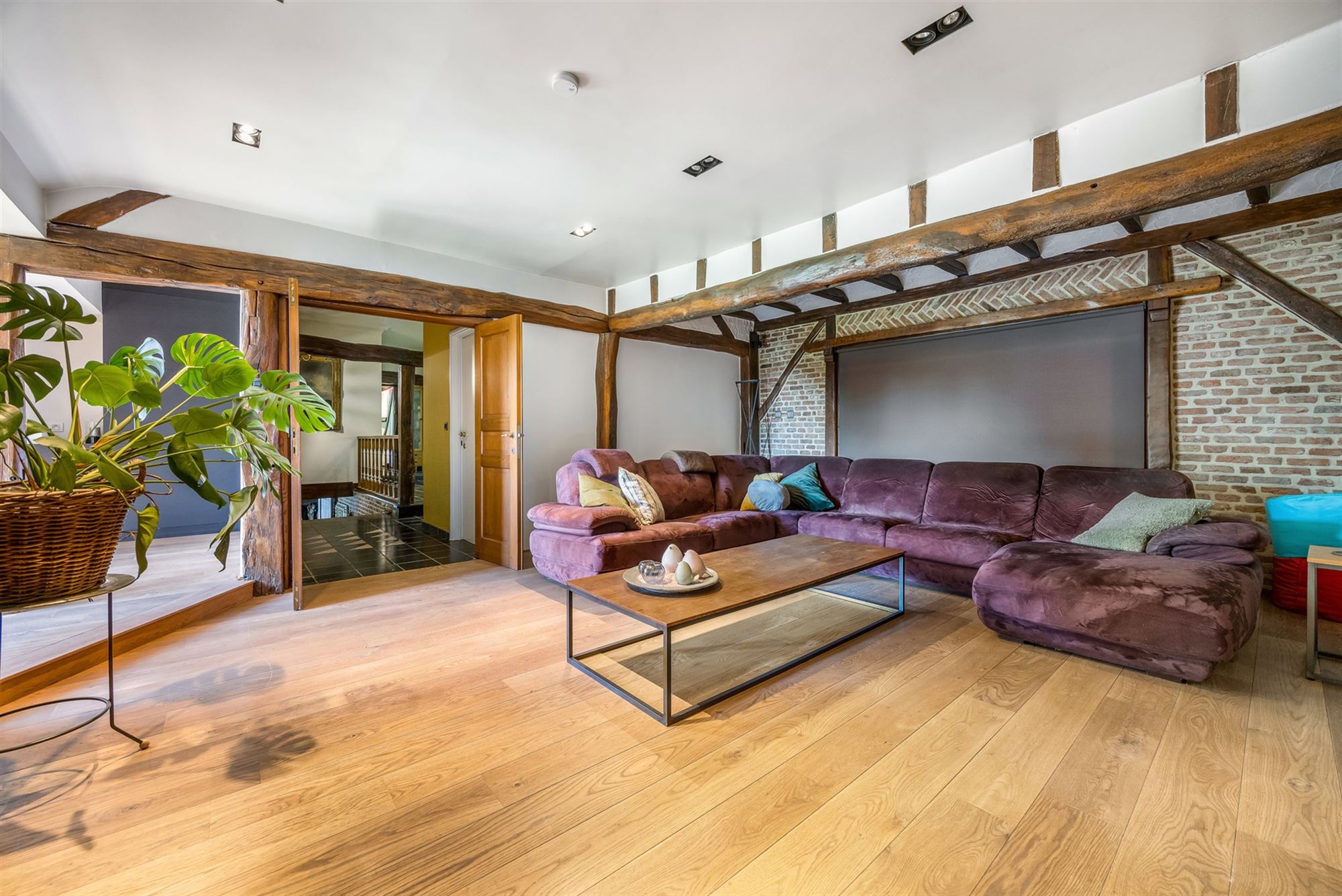 UNIEKE EIGENDOM MET 24 PAARDENSTALLEN EN BINNENPISTE OP CA 10 HECTARE TE PAAL-BERINGEN foto 32