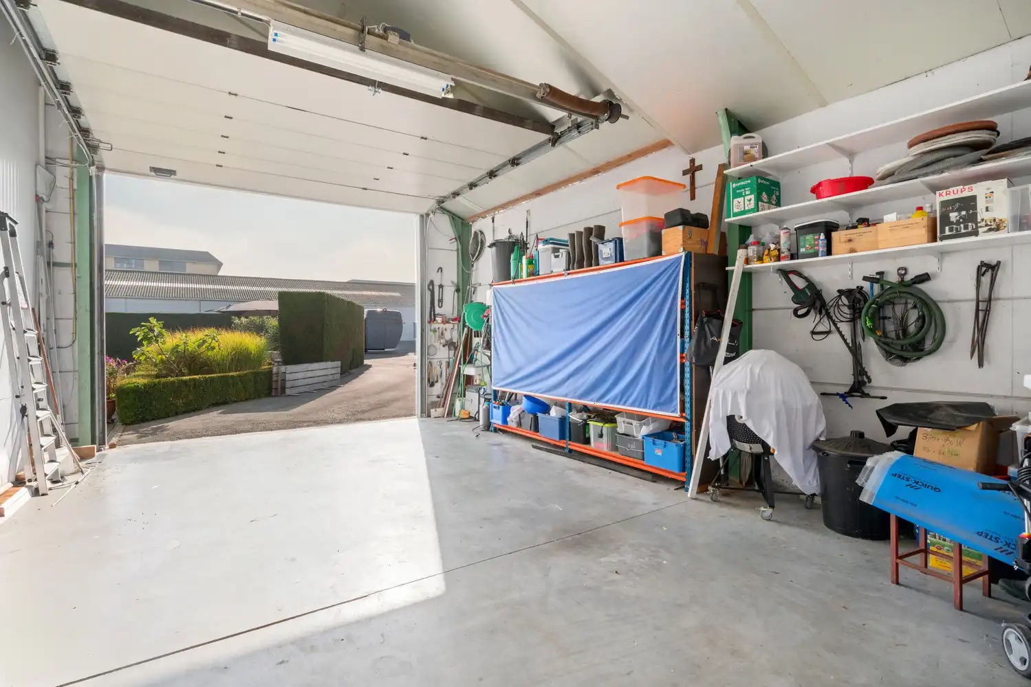 Alleenstaande woning met atelier te Meulebeke. foto 21