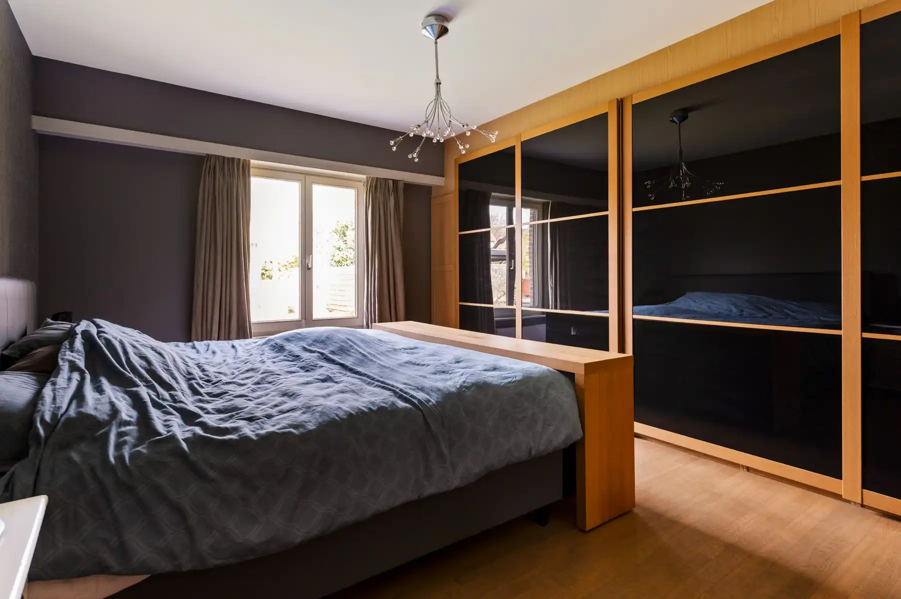 Uitstekend gelegen woning met dubbele garage foto 19