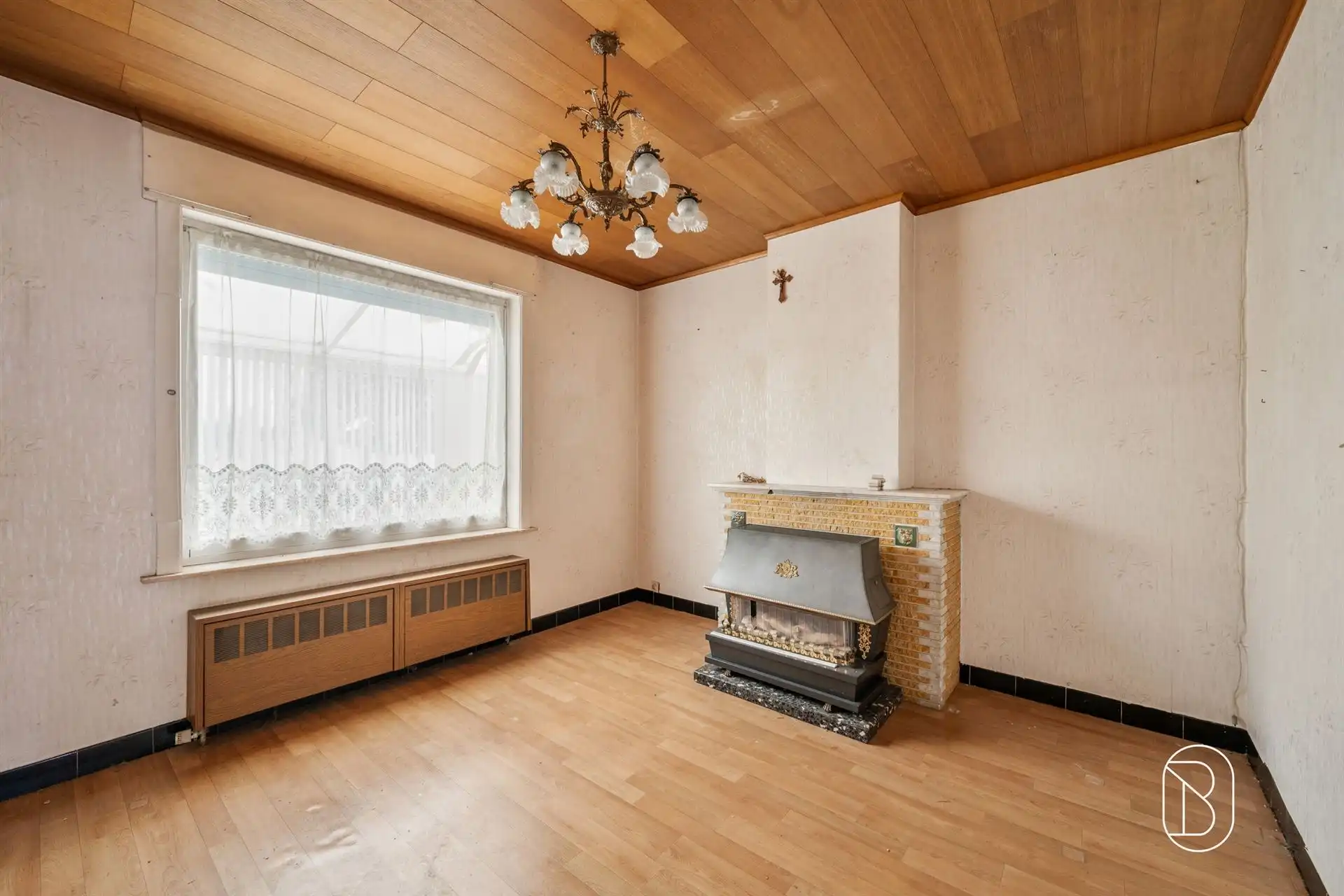 Woning met tuin en grote garage  foto 11