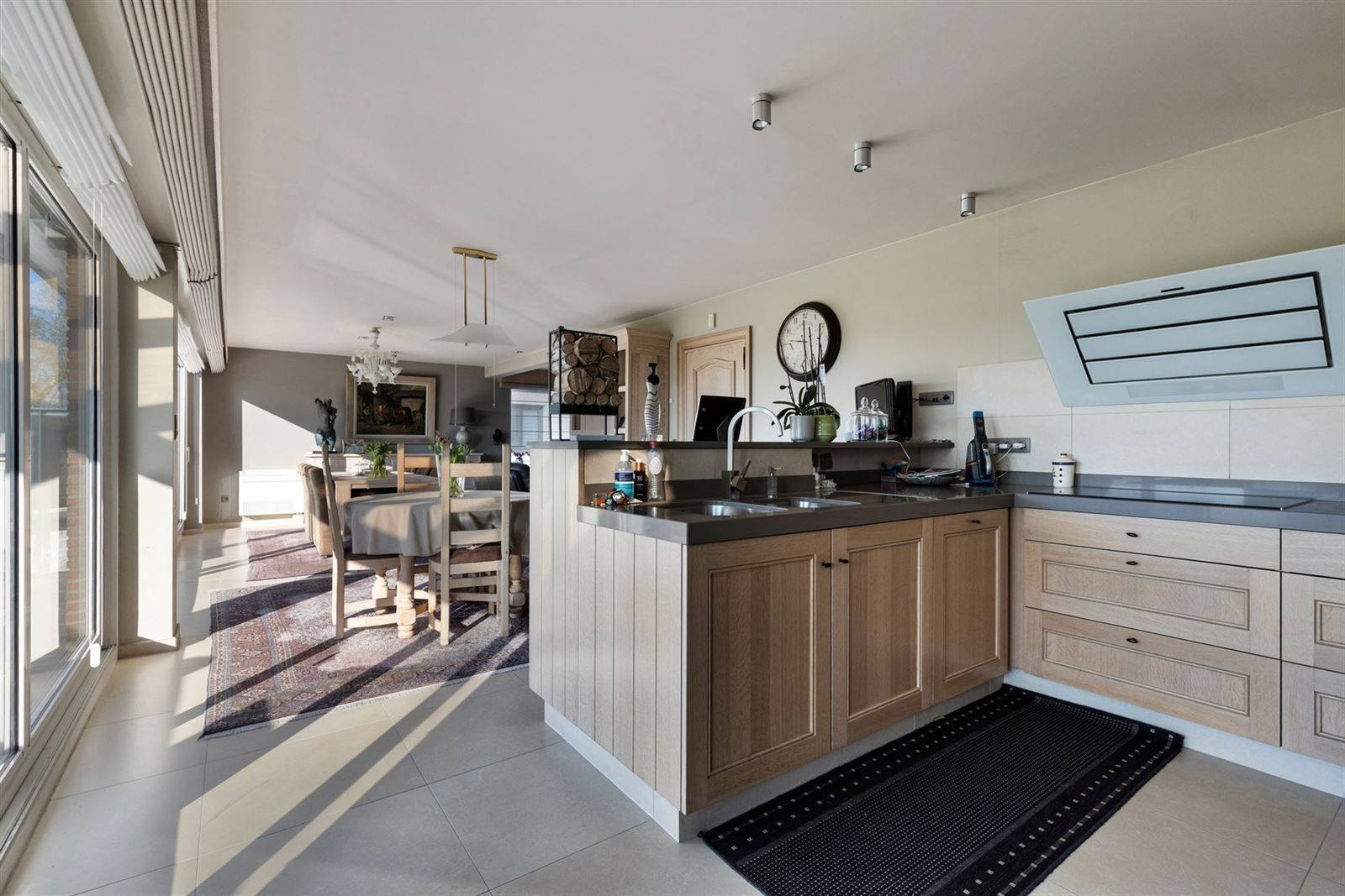 Ruime villa te huur in groene omgeving  foto 9