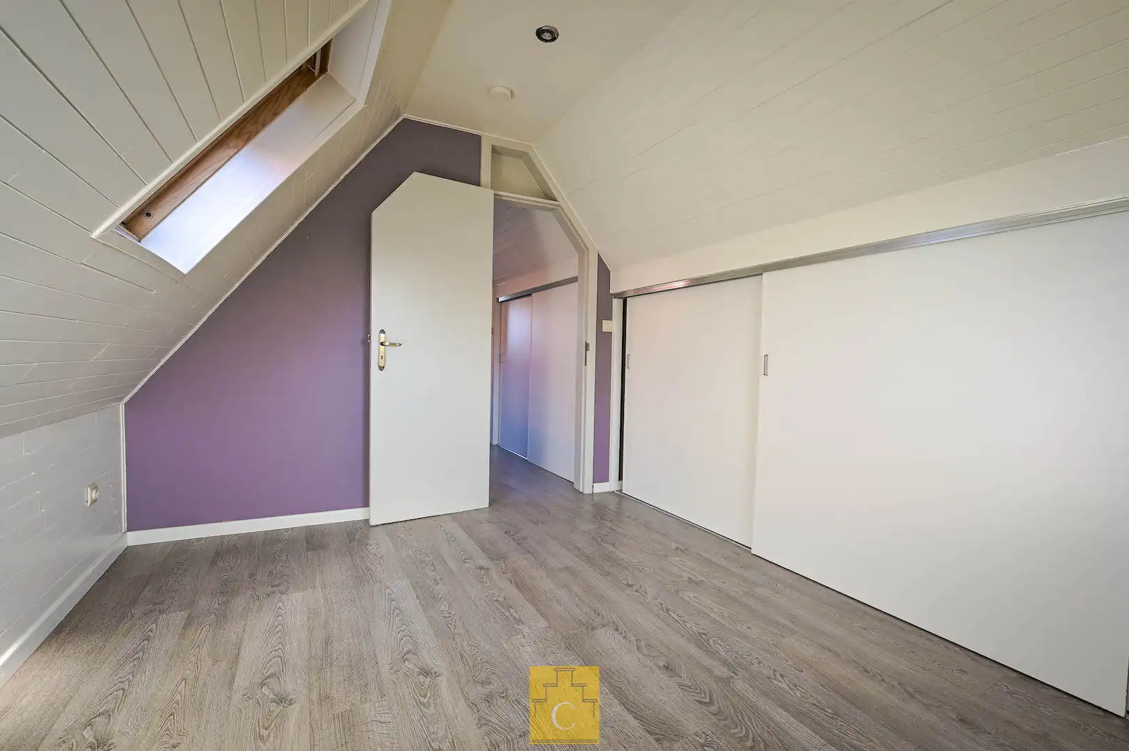 Instapklare trapgevelwoning met zonnig terrastuintje en grote berging, centrum, rustige straat omgeving ’t Zand foto 24