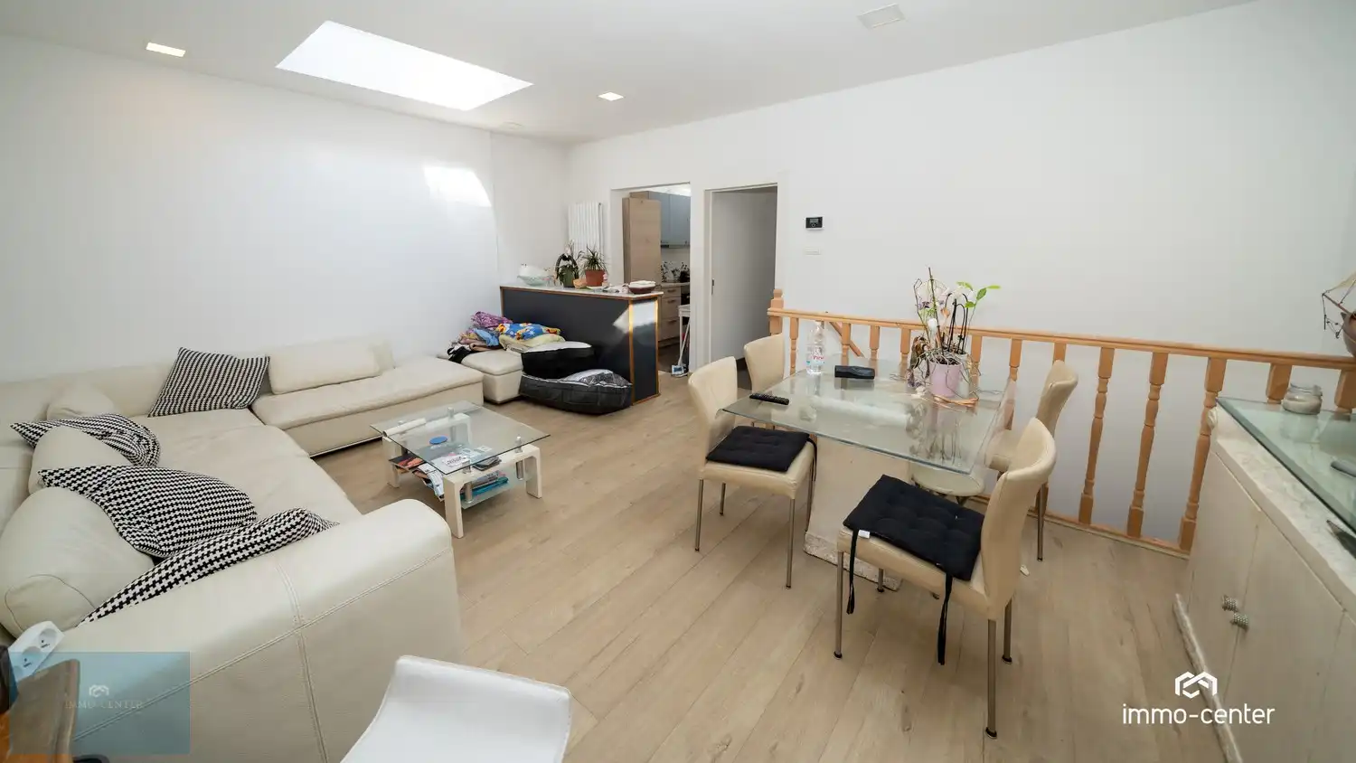 COMMERCIEEL HANDELSPAND (60m²) MET VERNIEUWDE WOONST (2 SLPK) EN GARAGE IN DE BRUISENDE STALENSTRAAT foto 12