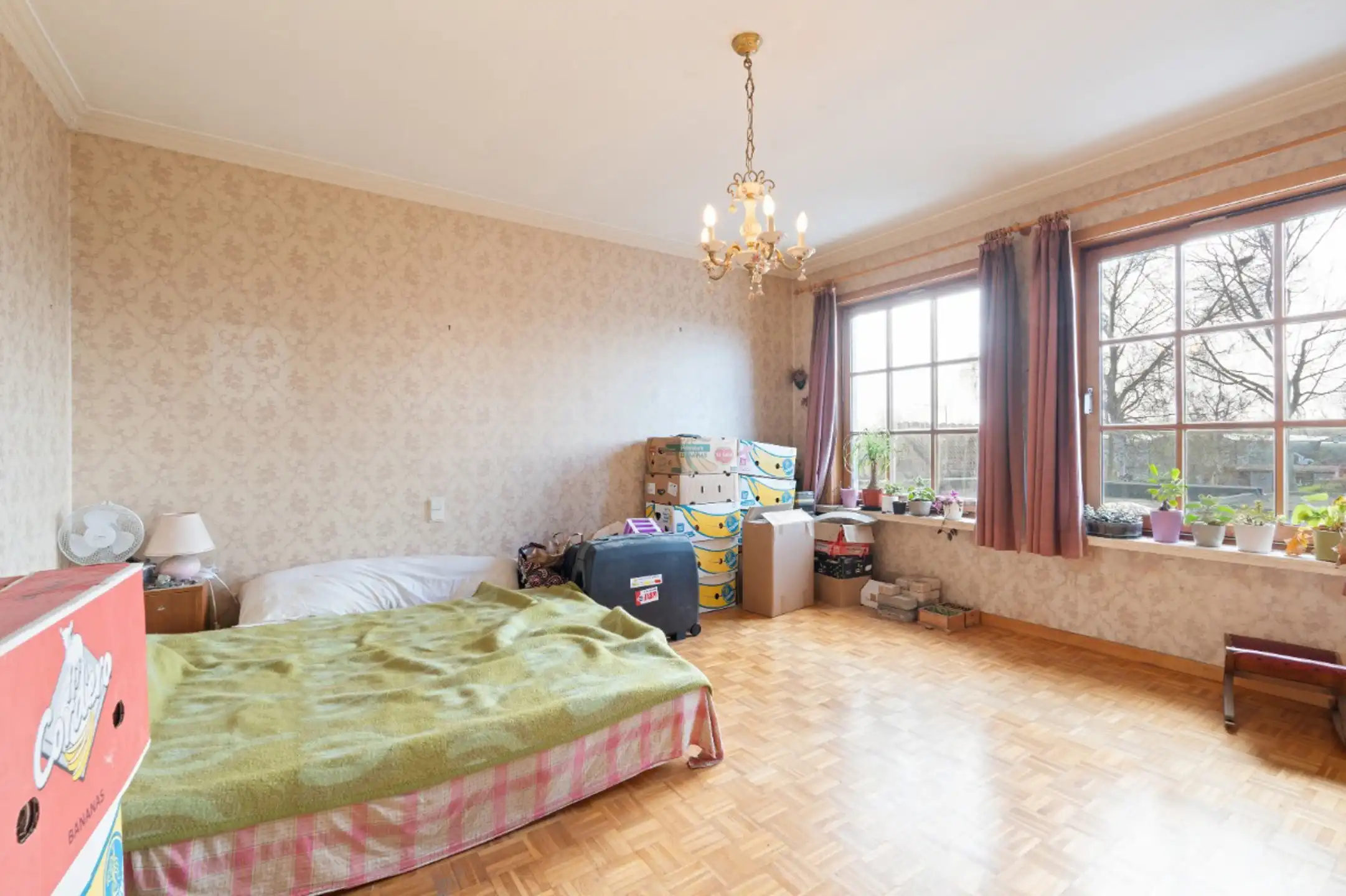 Centraal gelegen burgerwoning met garage en ruime tuin foto 18