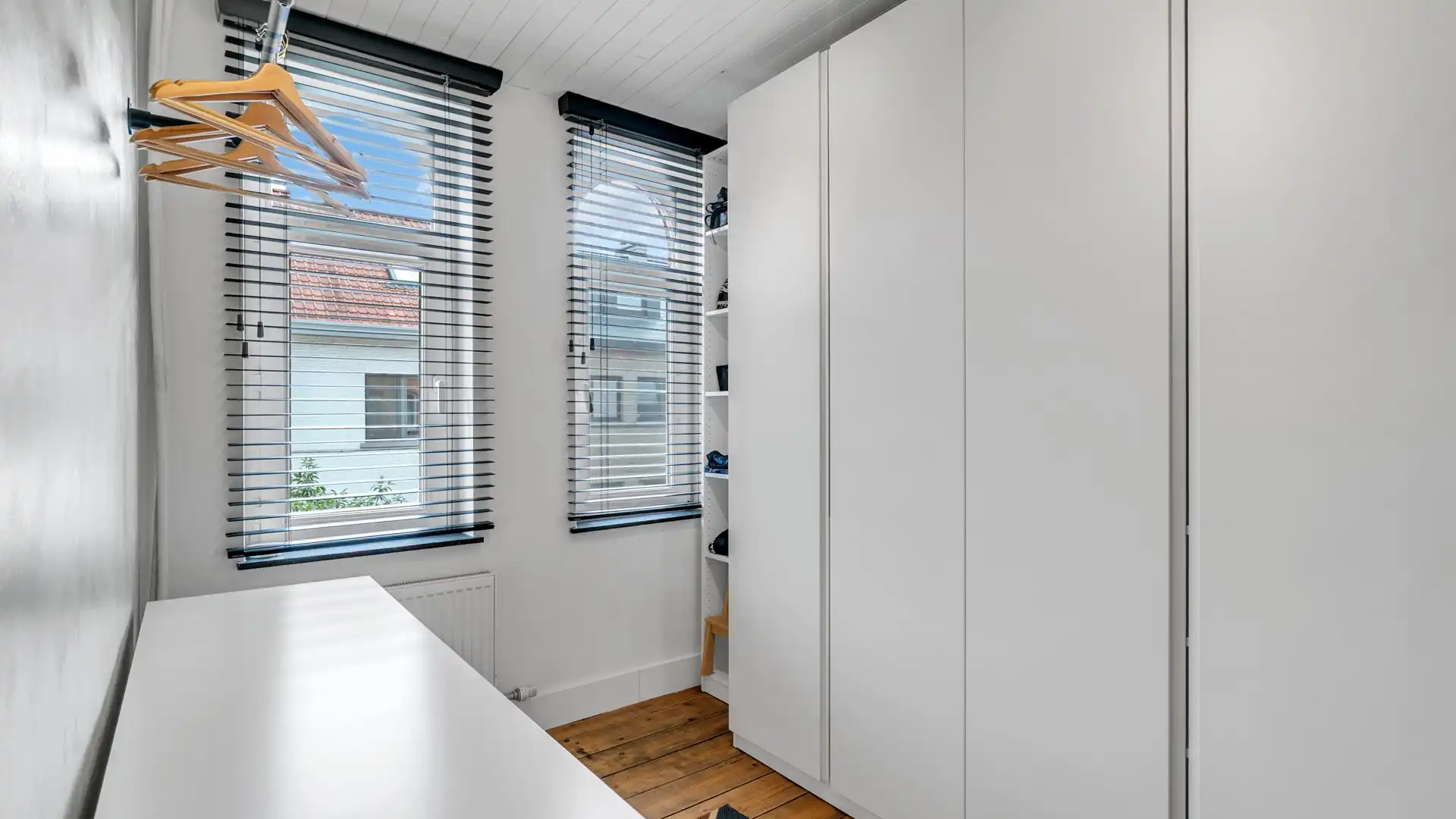Prachtig herenhuis binnen de grote ring van Hasselt foto 23