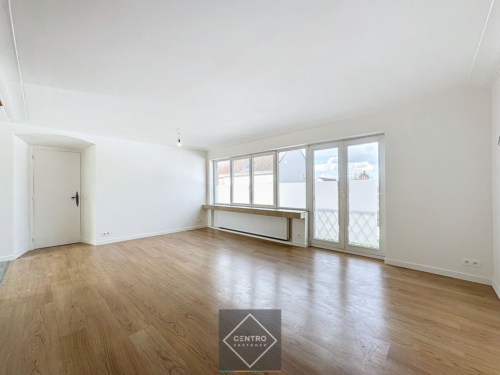 RUIM appartement met 3 slpks en 2 badks te Lauwe! foto 4