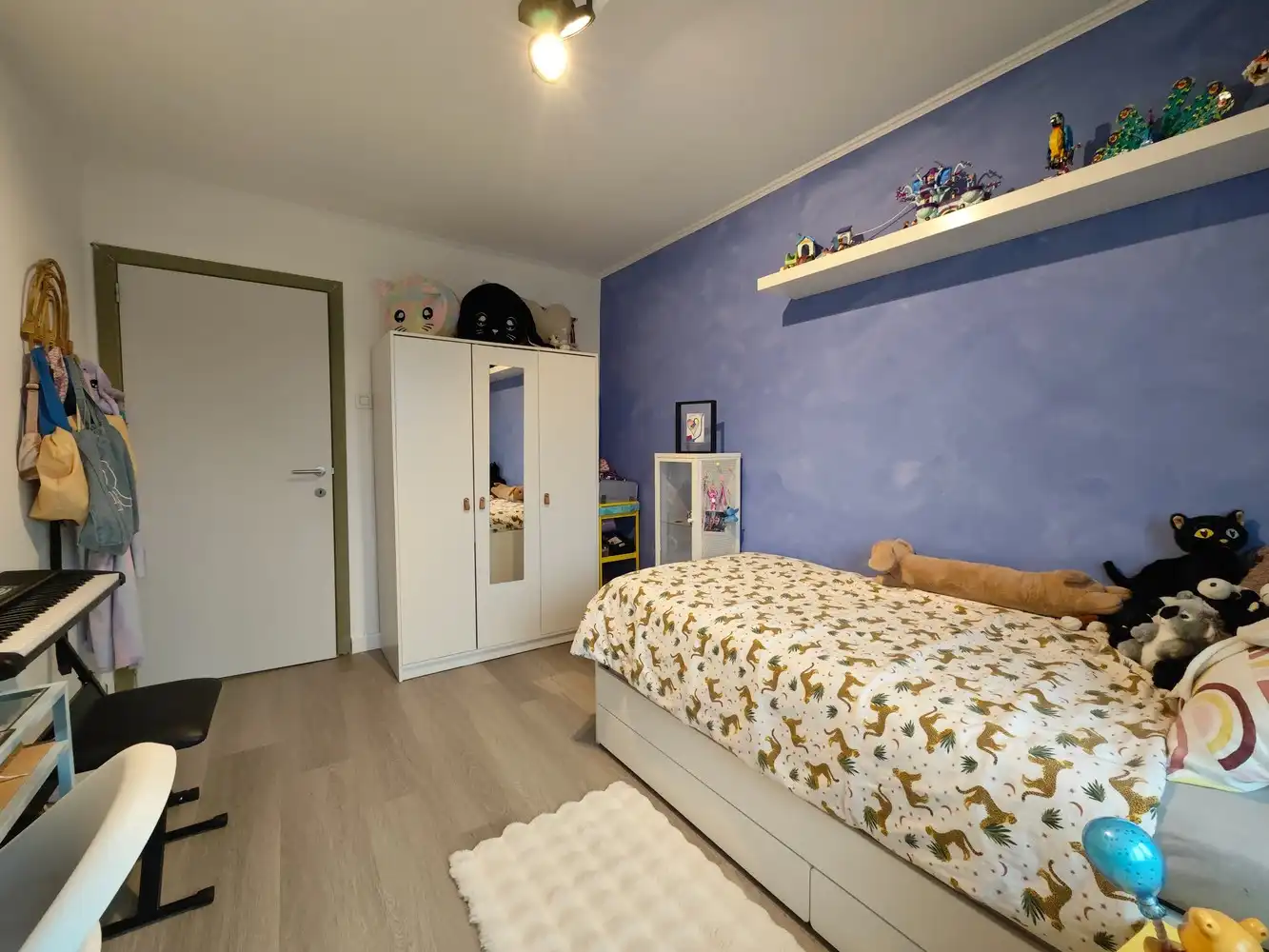 volledig gerenoveerde stadswoning met 4 slpks foto 32