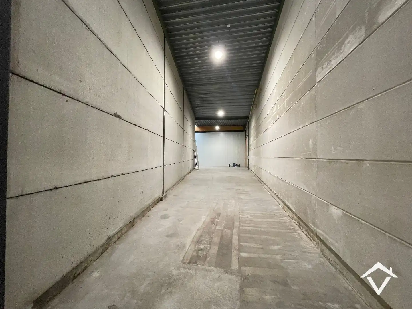 Ruime loods van 198 m² te Ooigem foto 4