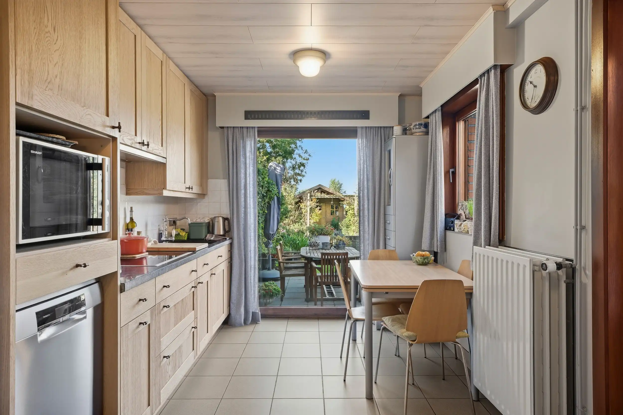 Eengezinswoning met 3 slaapkamers en ruime tuin foto 5