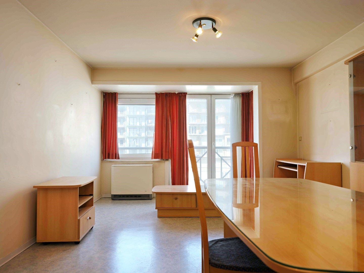 Instapklaar gemeubeld 2-slaapkamer-appartement nabij tramhalte foto 5