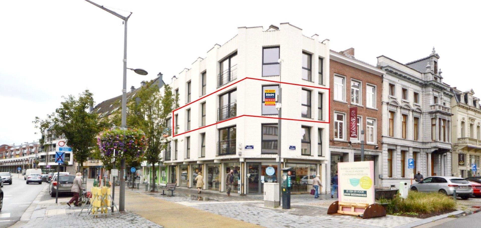 GERENOVEERD APP.CENTRUMLAAN NINOVE  foto {{pictureIndex}}