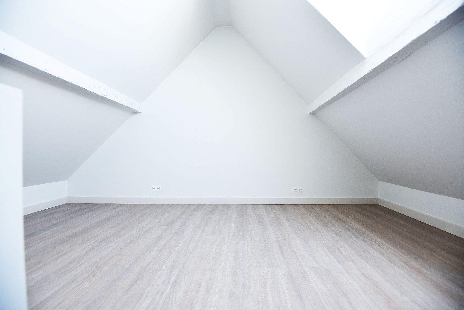 Gerenoveerde woning met 3 slaapkamers en tuin foto 13