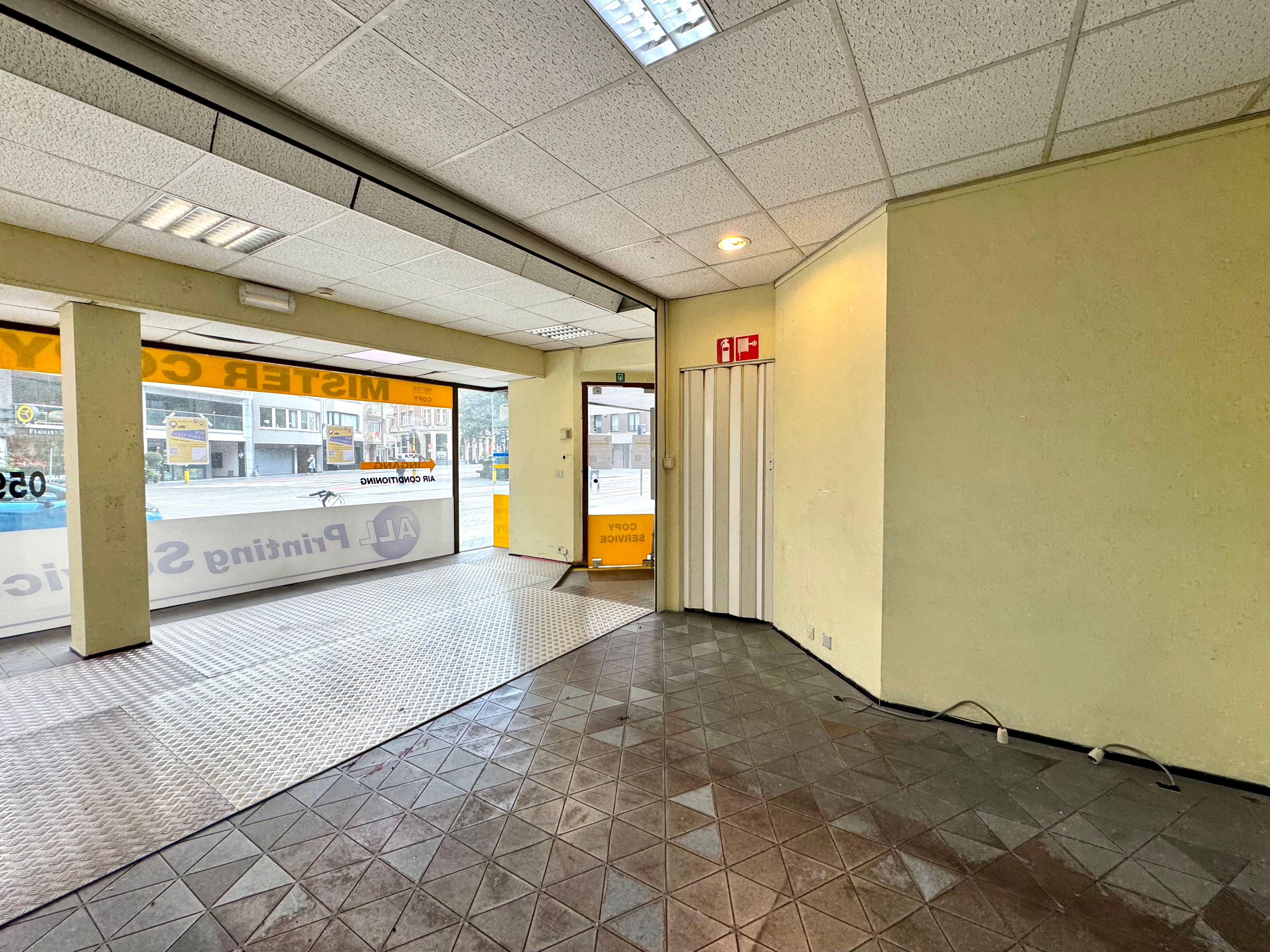 Handelsgelijkvloers 105 m² foto 5