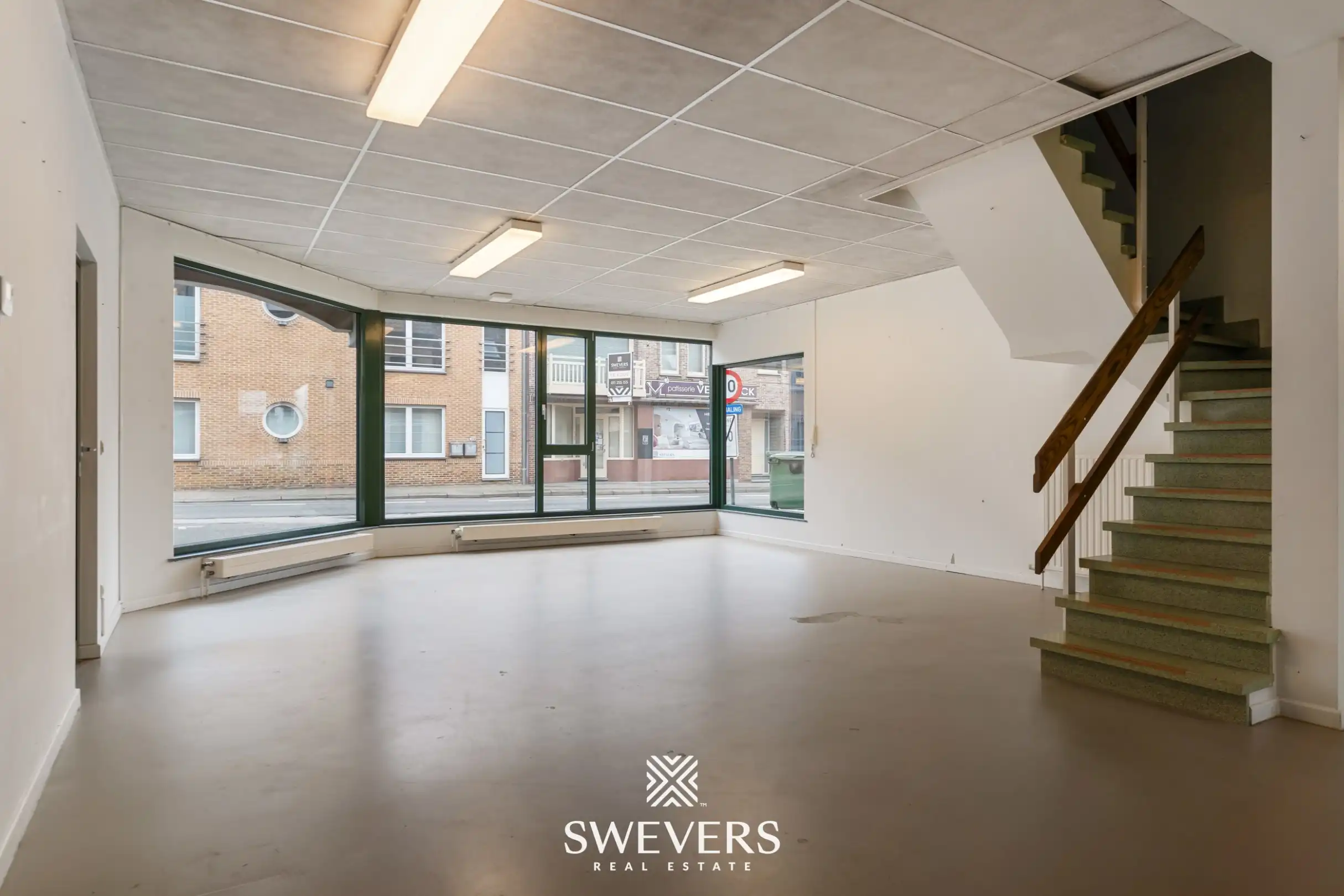 Commerciële opportuniteit met veel visibiliteit en ruimte in het centrum van Beringen foto 16