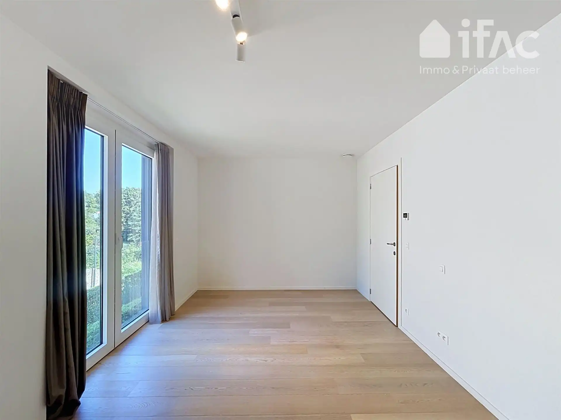 Uitstekend afgewerkt 2 slaapkamer appartement met mooi zicht foto 22