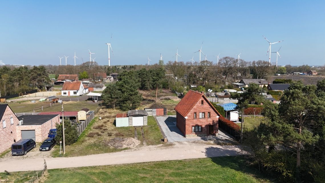 32are 86ca, 30 meter straatbreedte, zeer rustige locatie, velden en natuur foto 28