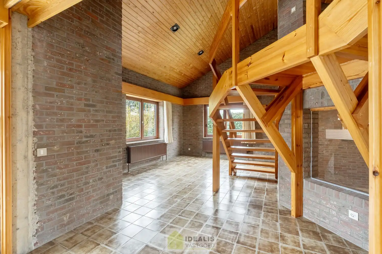 IDEALIS VASTGOED – VERZORGDE GEZINSWONING MET 2 SLAAPKAMERS (MOGELIJKHEID TOT MEER) OP AANGENAAM PERCEEL VAN 11A 28CA foto 13