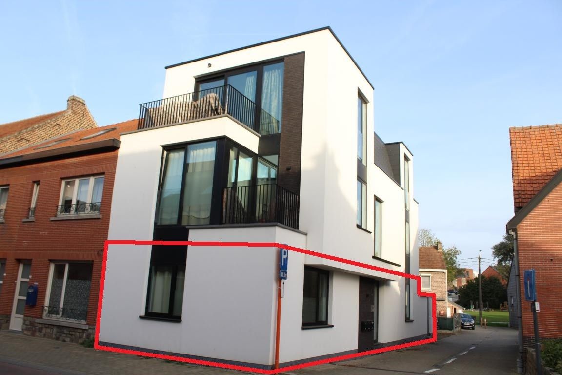 Instapklaar gelijkvloers appartement foto {{pictureIndex}}