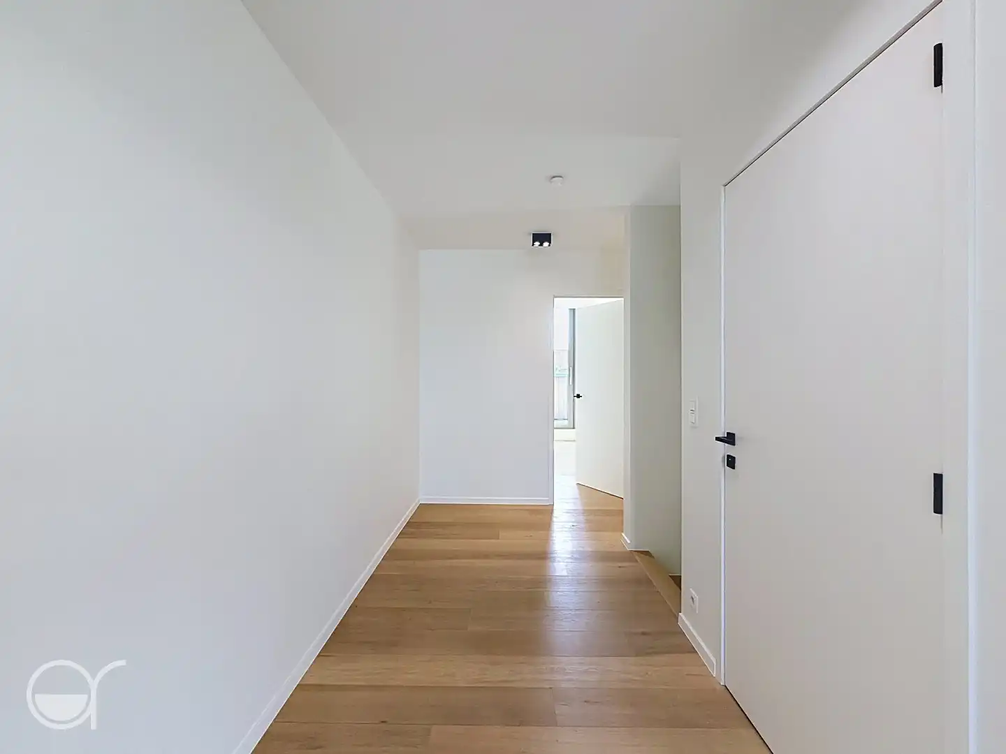 Luxe duplex appartement, autostaanplaats inbegrepen foto 7