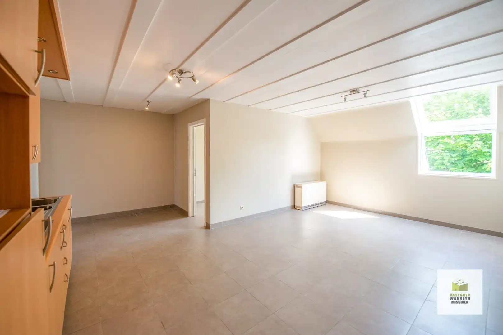 Opbrengsteigendom te koop te Torhout: netto rendement 4,5%! foto 5