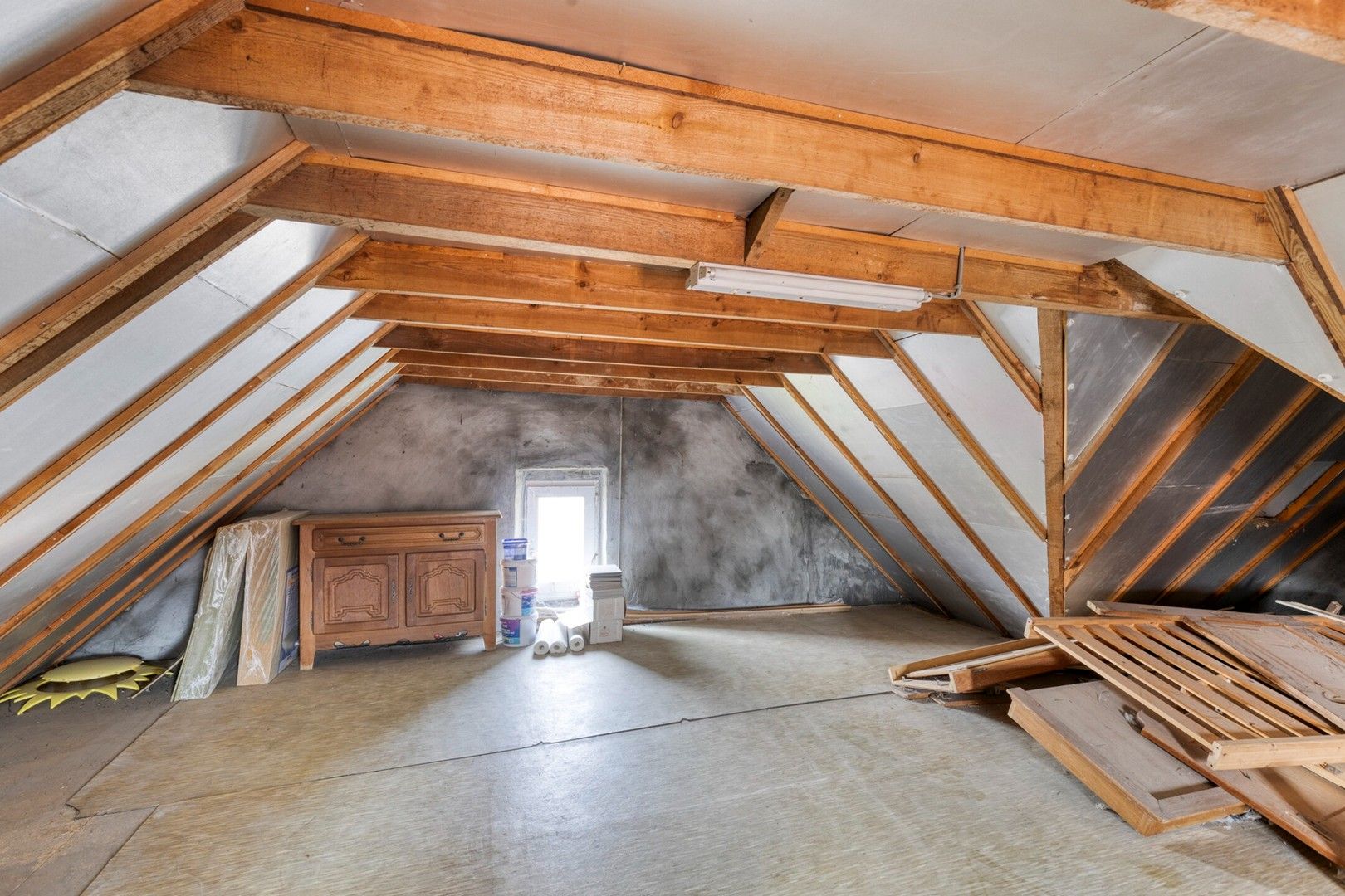 Charmante alleenstaande woning met tuin en achterliggende garage foto 14