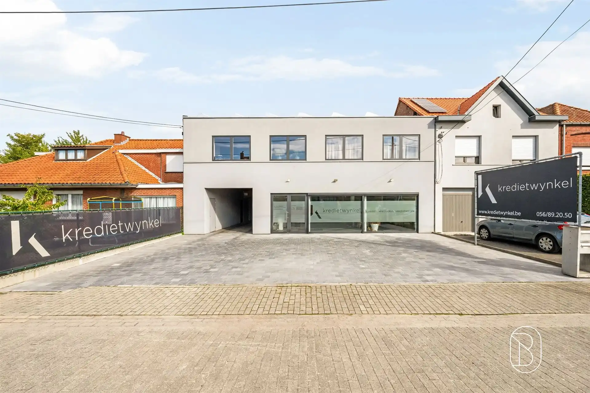 Topgelegen kantoor/handelspand met appartement foto {{pictureIndex}}