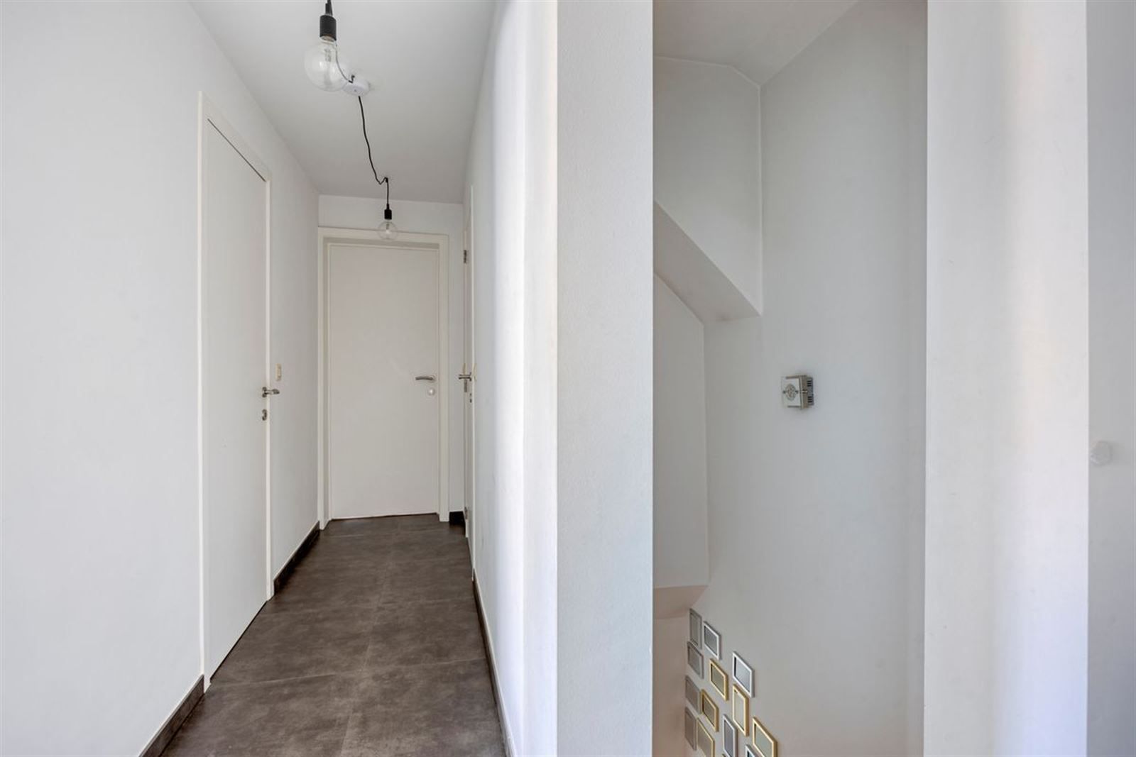 Instapklare, rustig achterin gelegen 3-gevelwoning nabij Hallerbos! foto 18