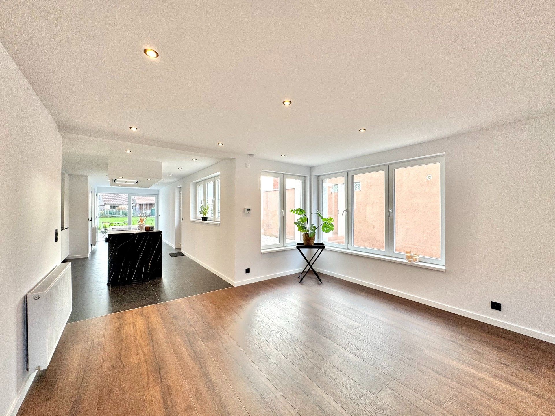 GERENOVEERDE WONING MET TUIN & GARAGE - 444 M² foto 6