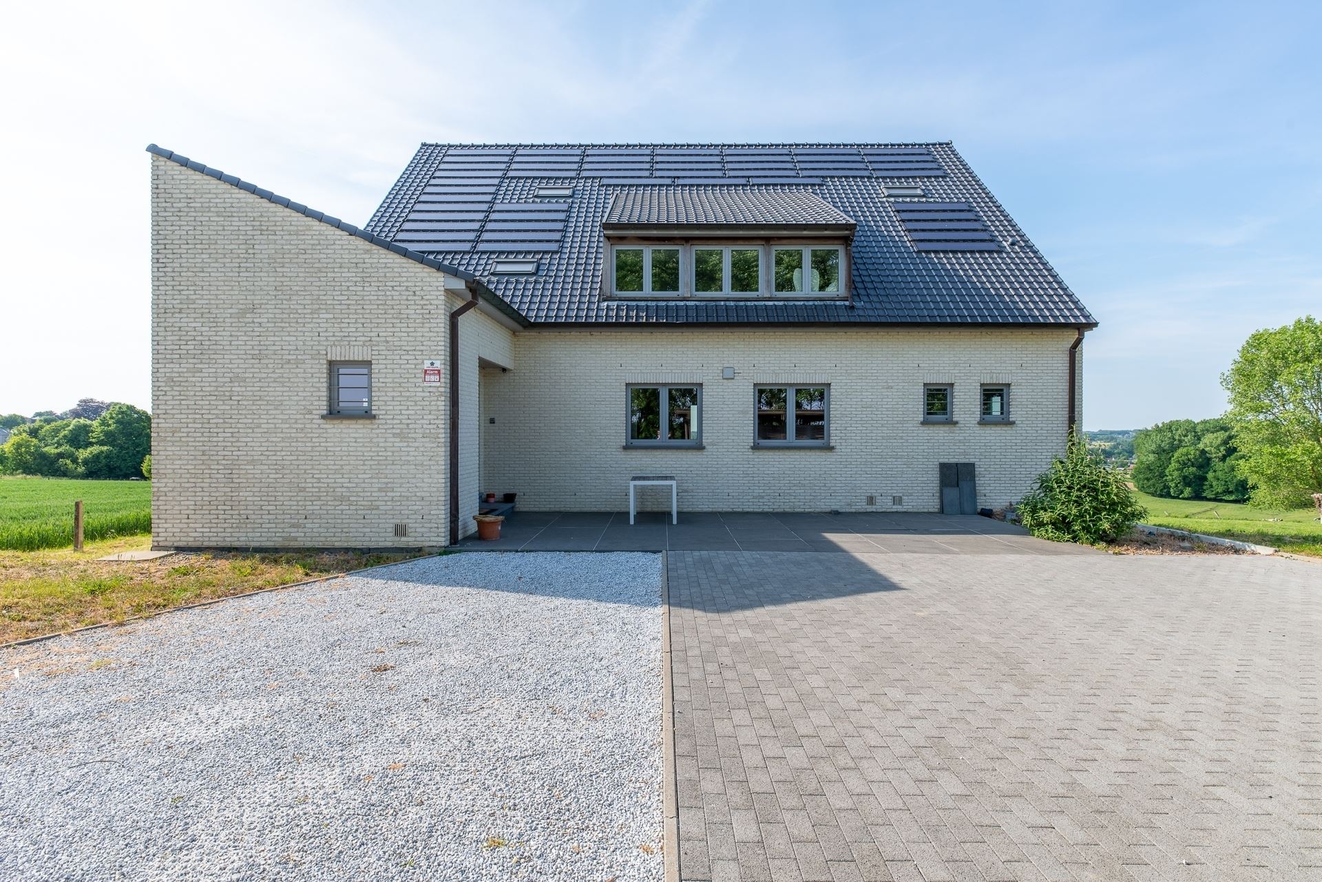 Zeer ruime villa met prachtig, landelijk zicht foto 2