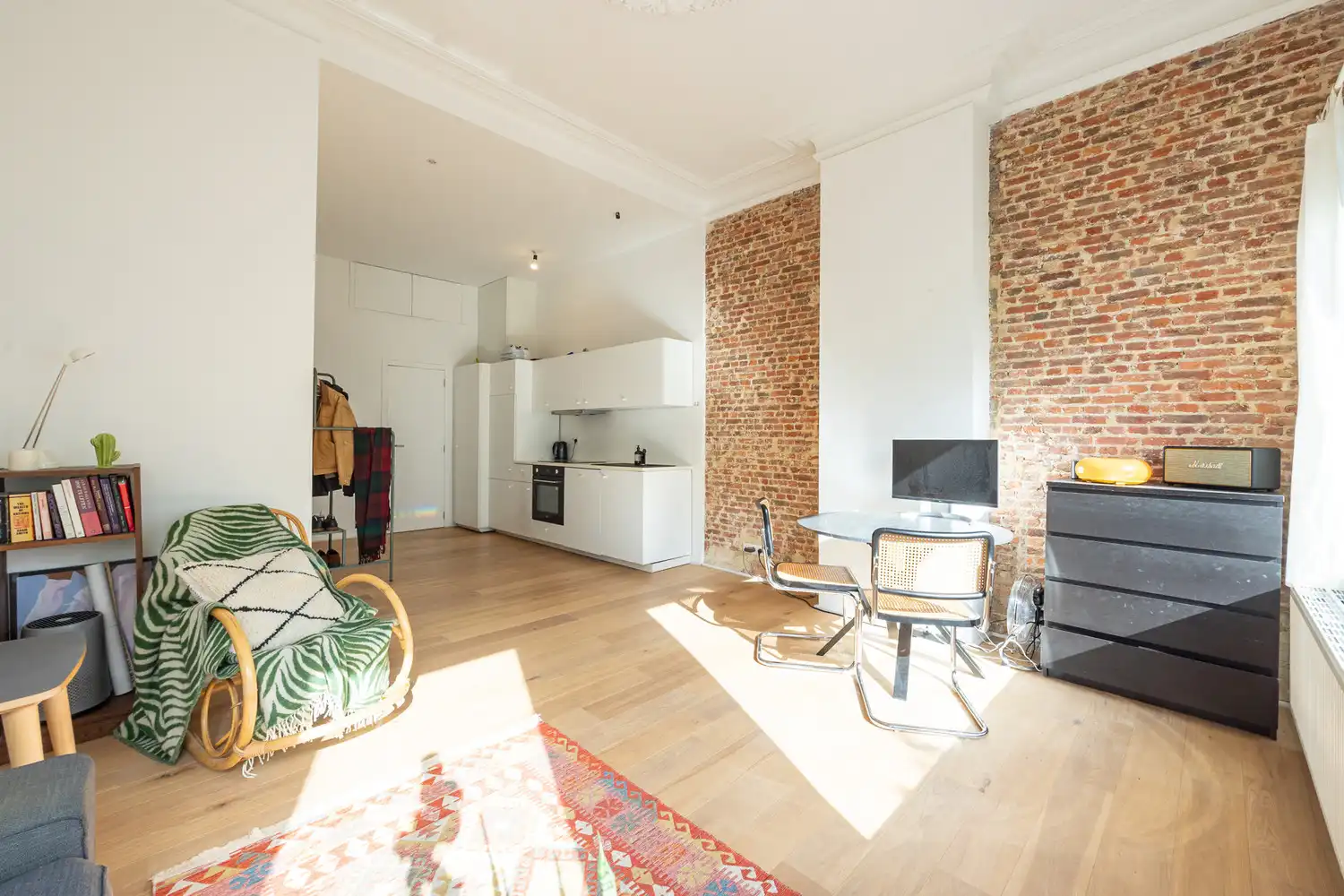 Instapklaar en energiezuinig appartement (EPC B) nabij Park Spoor Noord boordevol charme! foto 3