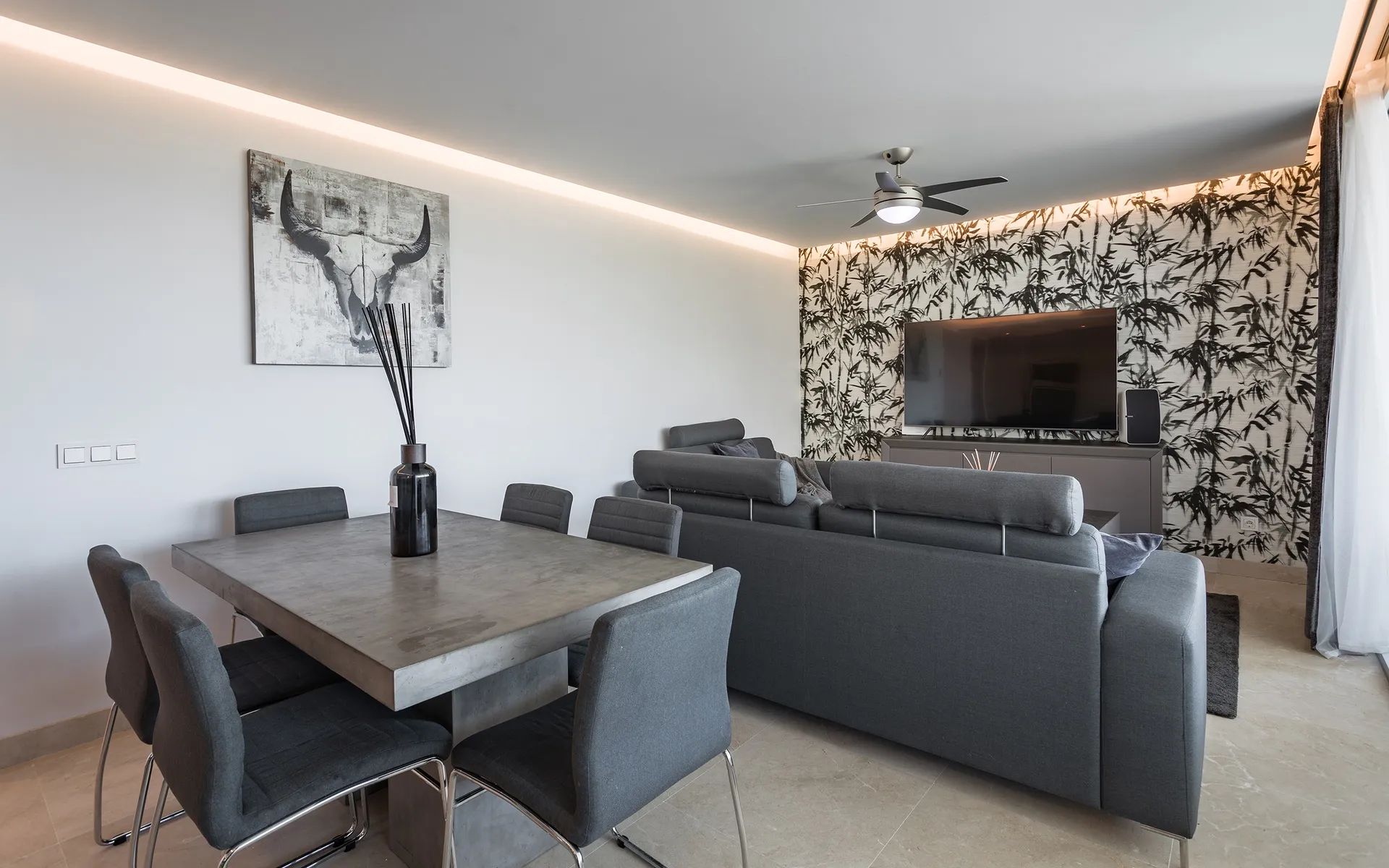 Exclusief wonen met panoramisch uitzicht: luxe appartement in Benahavis foto 3