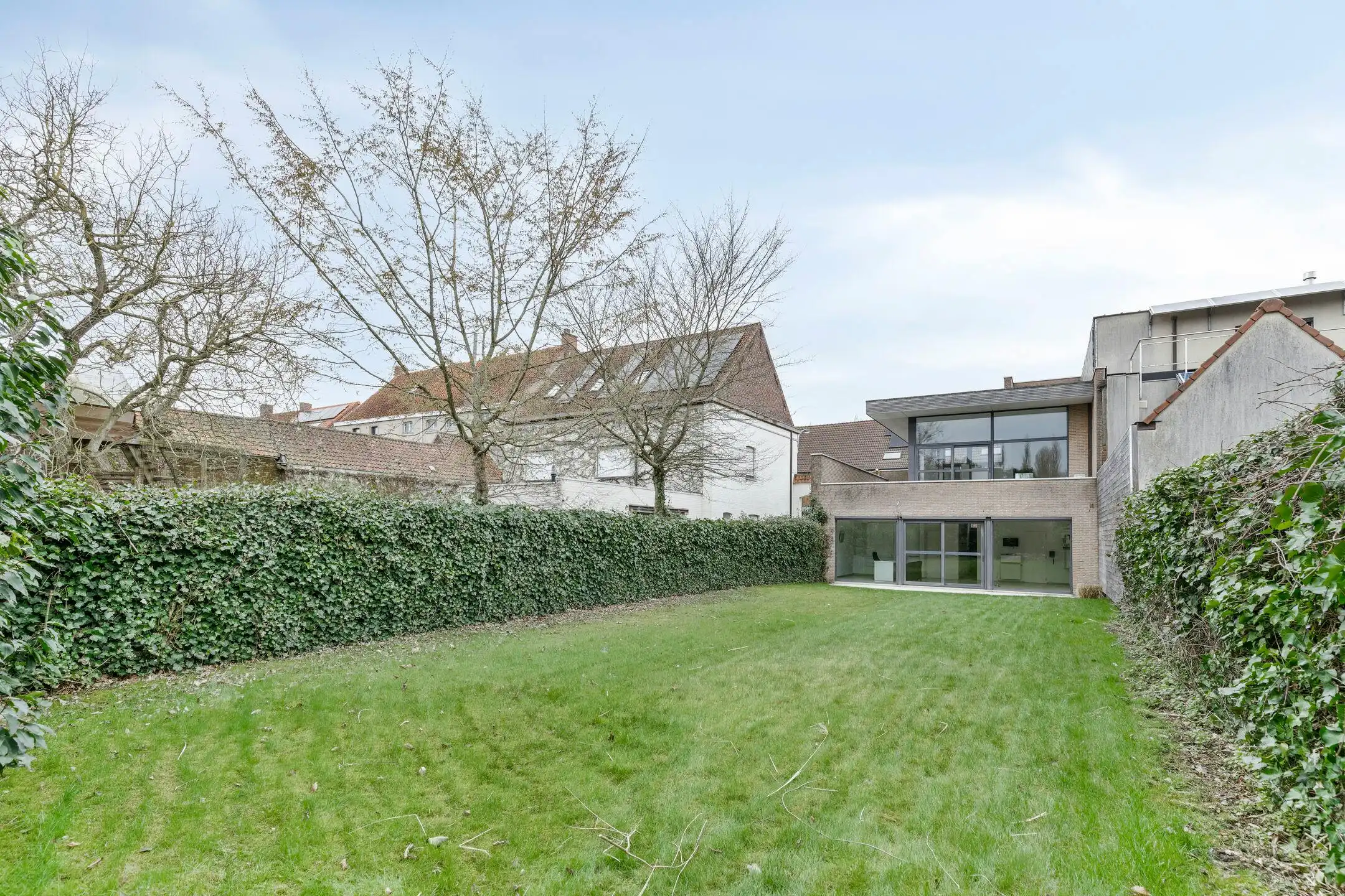 Half open woning met groene oase te koop in Bissegem foto 13