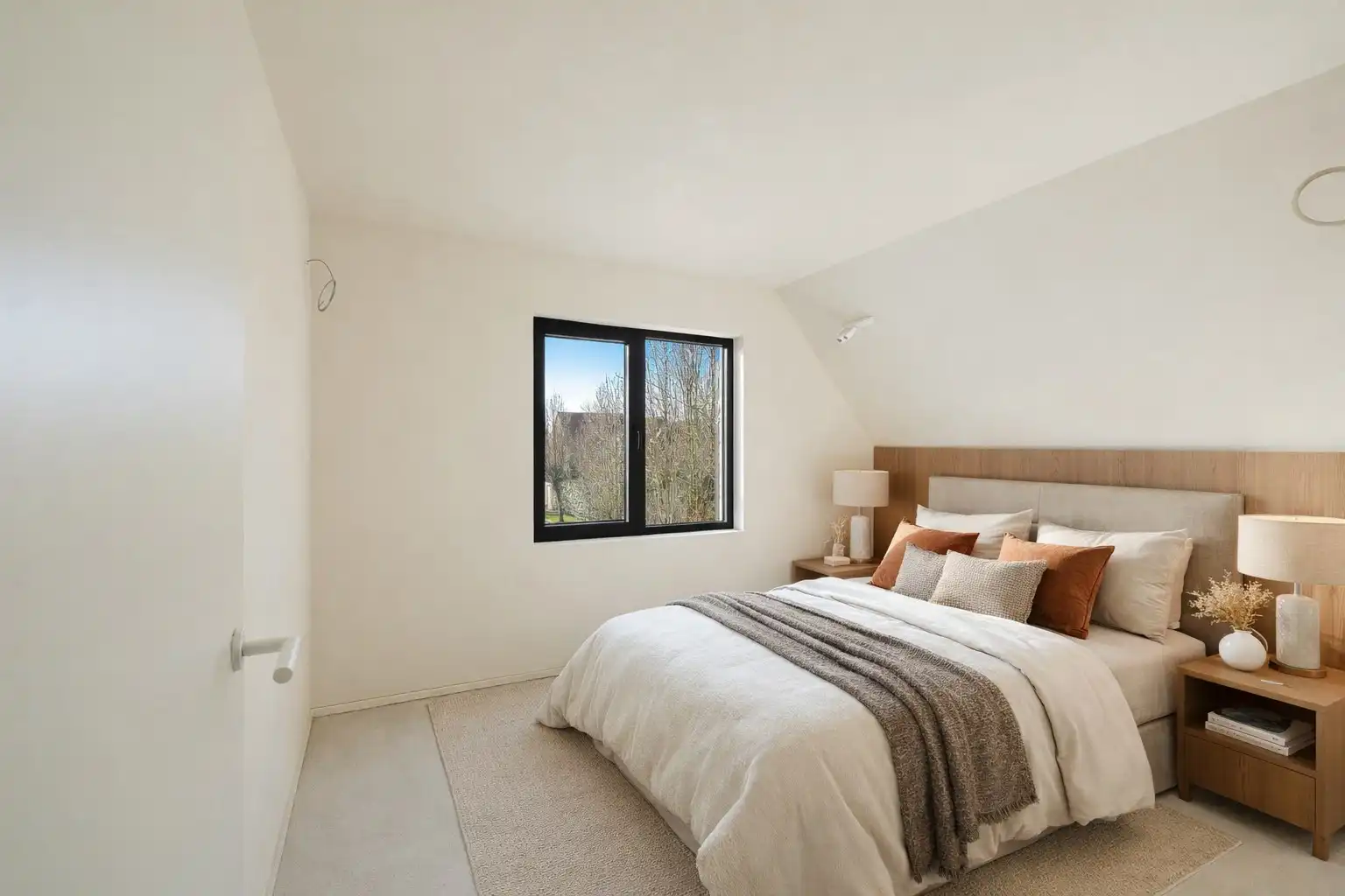 Alleenstaande en luxueus gerenoveerde villa op een rustige en residentiële ligging in Knokke foto 28