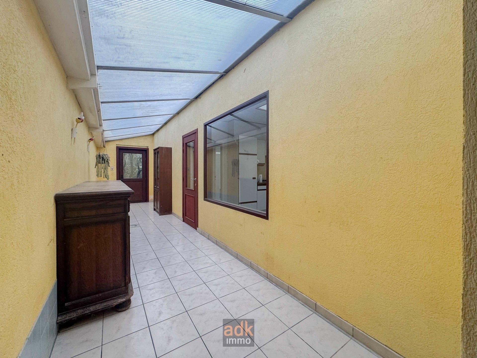 Herenhuis te koop met zuidwest gerichte tuin en parkeerplaats. Vernieuwd dak, nieuwe elektriciteit & nieuwe aardgas-CV foto 13